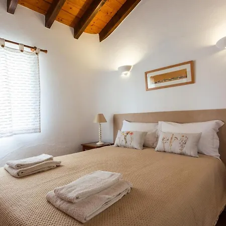 Casa Ardomar كاراباتيرا
