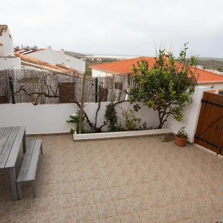 Casa Ardomar بيت ضيافة *